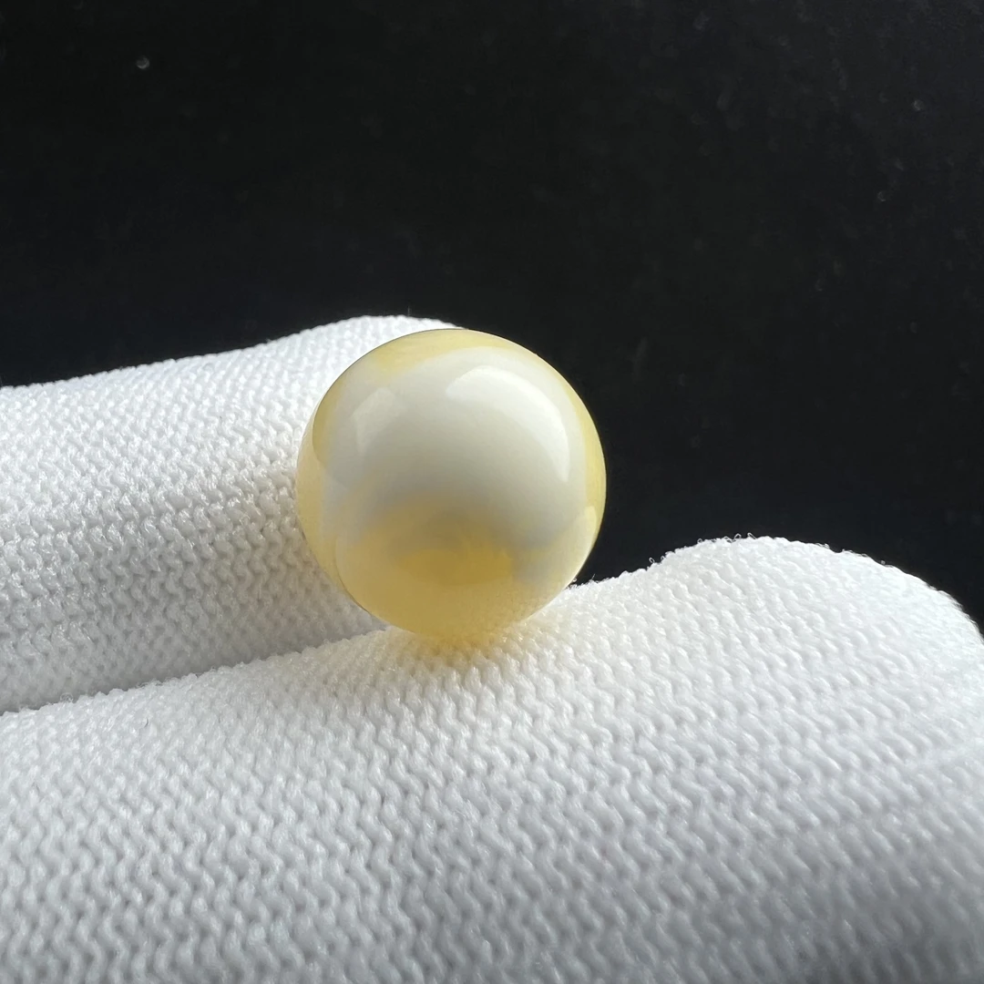 M6879 天然原矿俄料蜜蜡 妖花圆珠 13.3mm支持复检