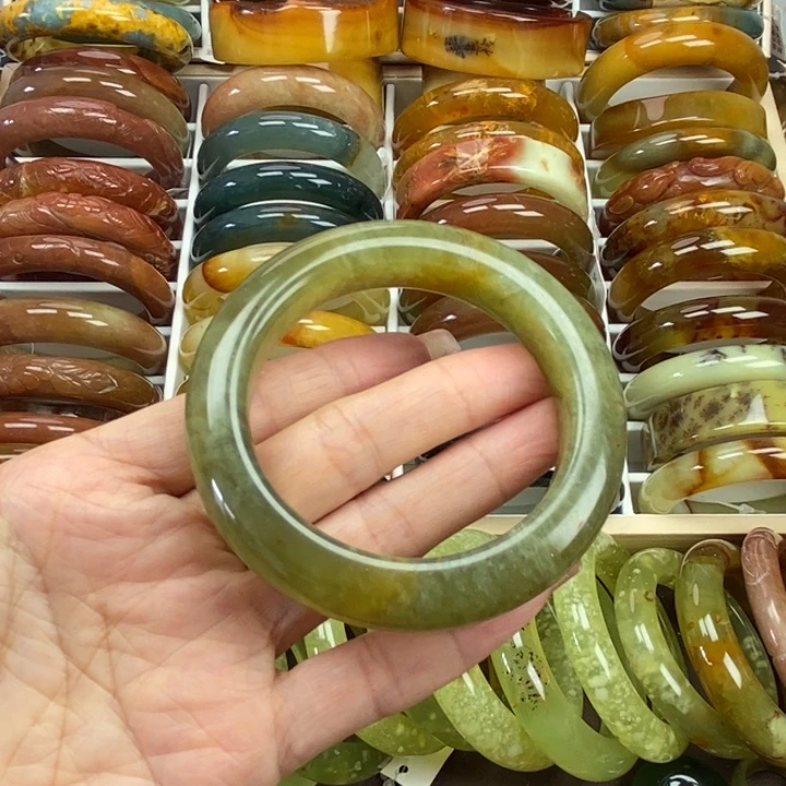 蛇纹石玉手镯未镶嵌57