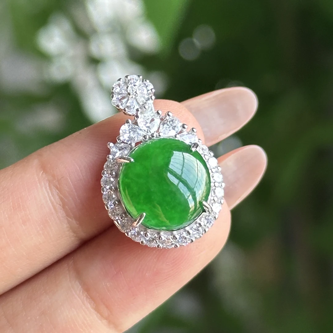 冰绿正圆蛋面翡翠吊坠时尚百搭
