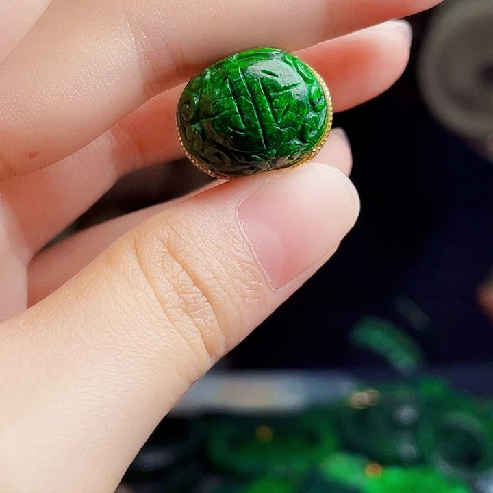 翡翠银S925镶嵌颈饰多样性