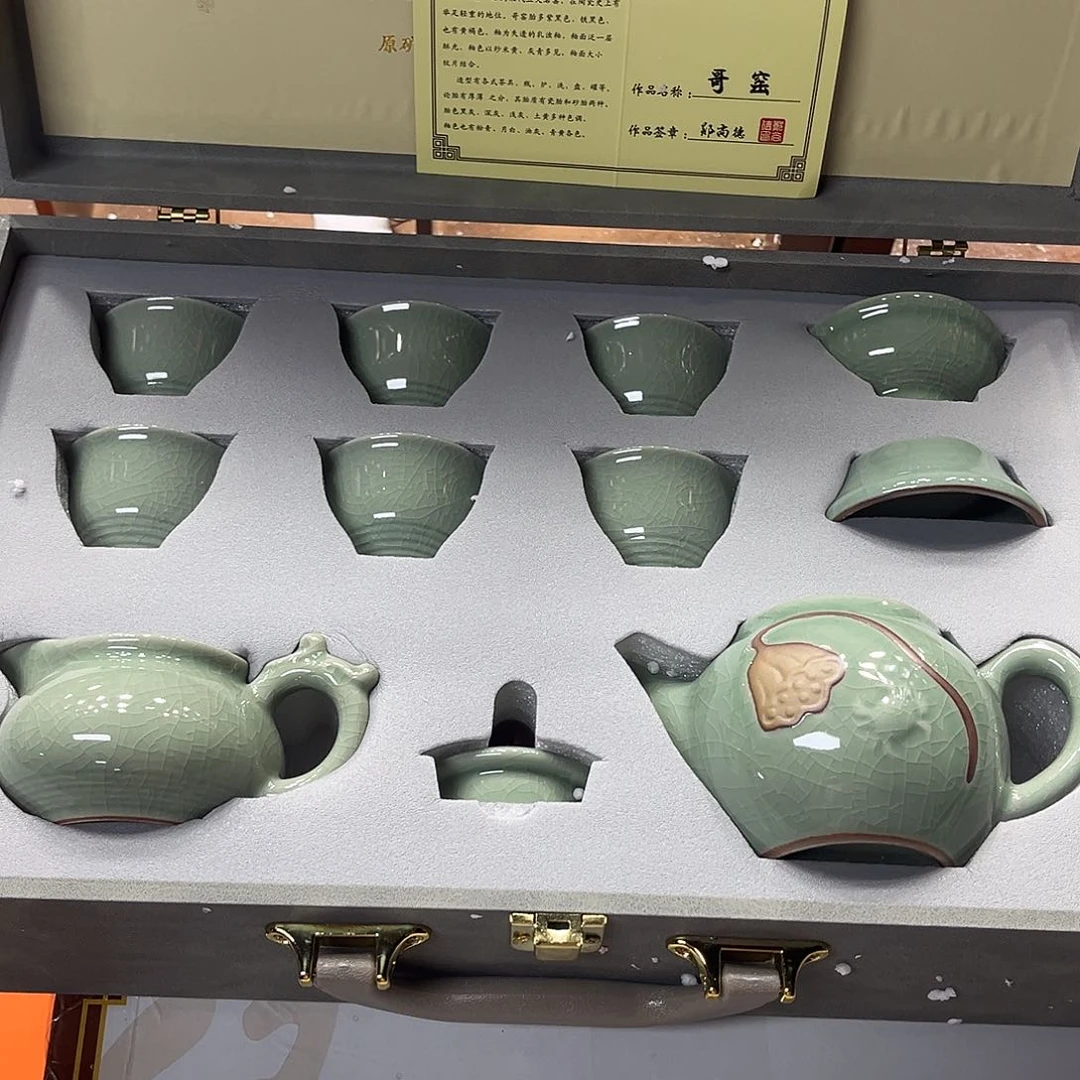孤品茶具套装等。