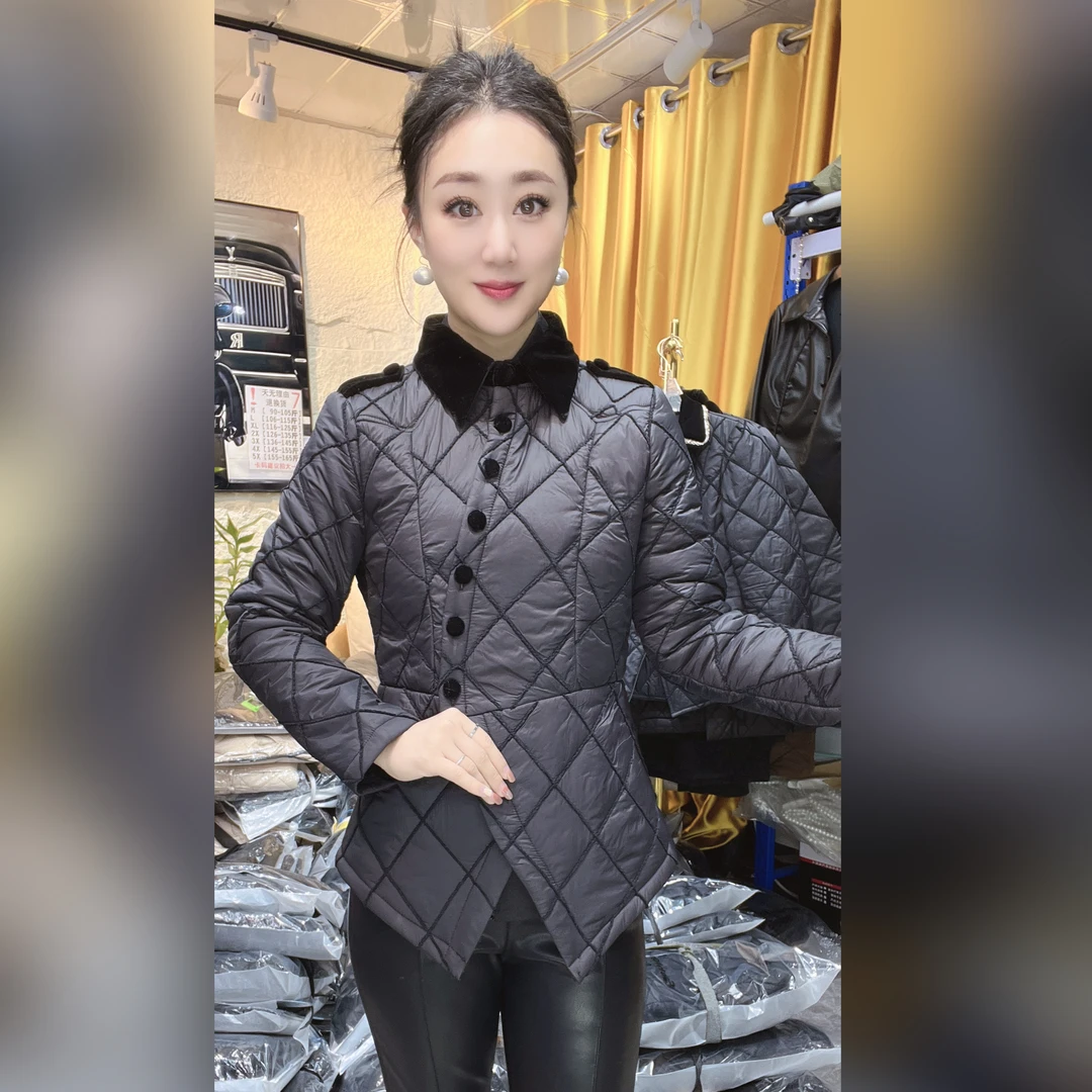 9911）雪颖家2025年新款翻领拼接加绒加厚款棉服修身型薄款长袖