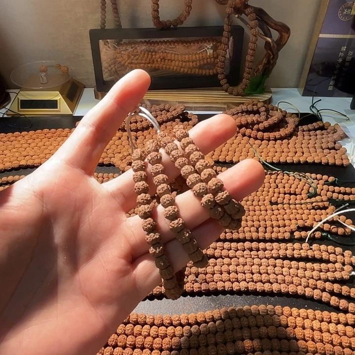 金刚菩提吊坠梅花