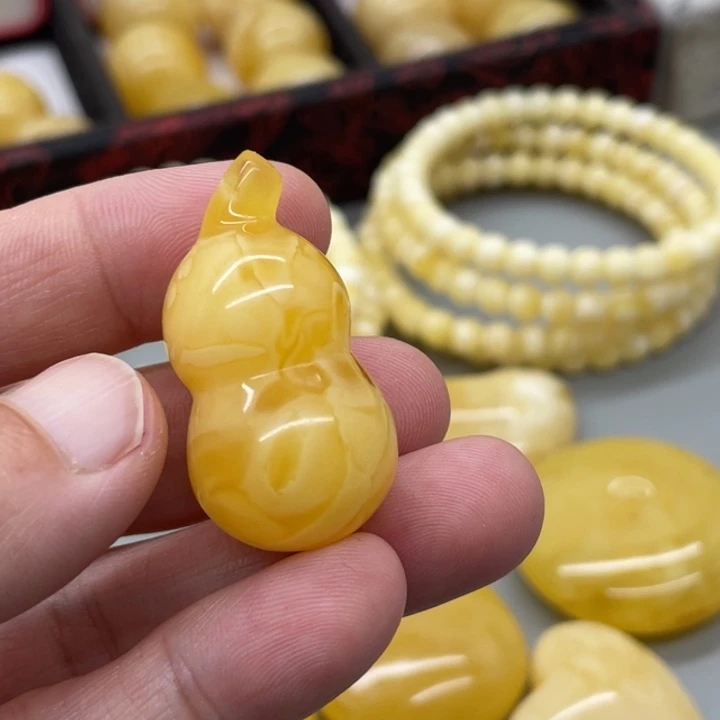 琥珀未镶嵌裸石蜜蜡