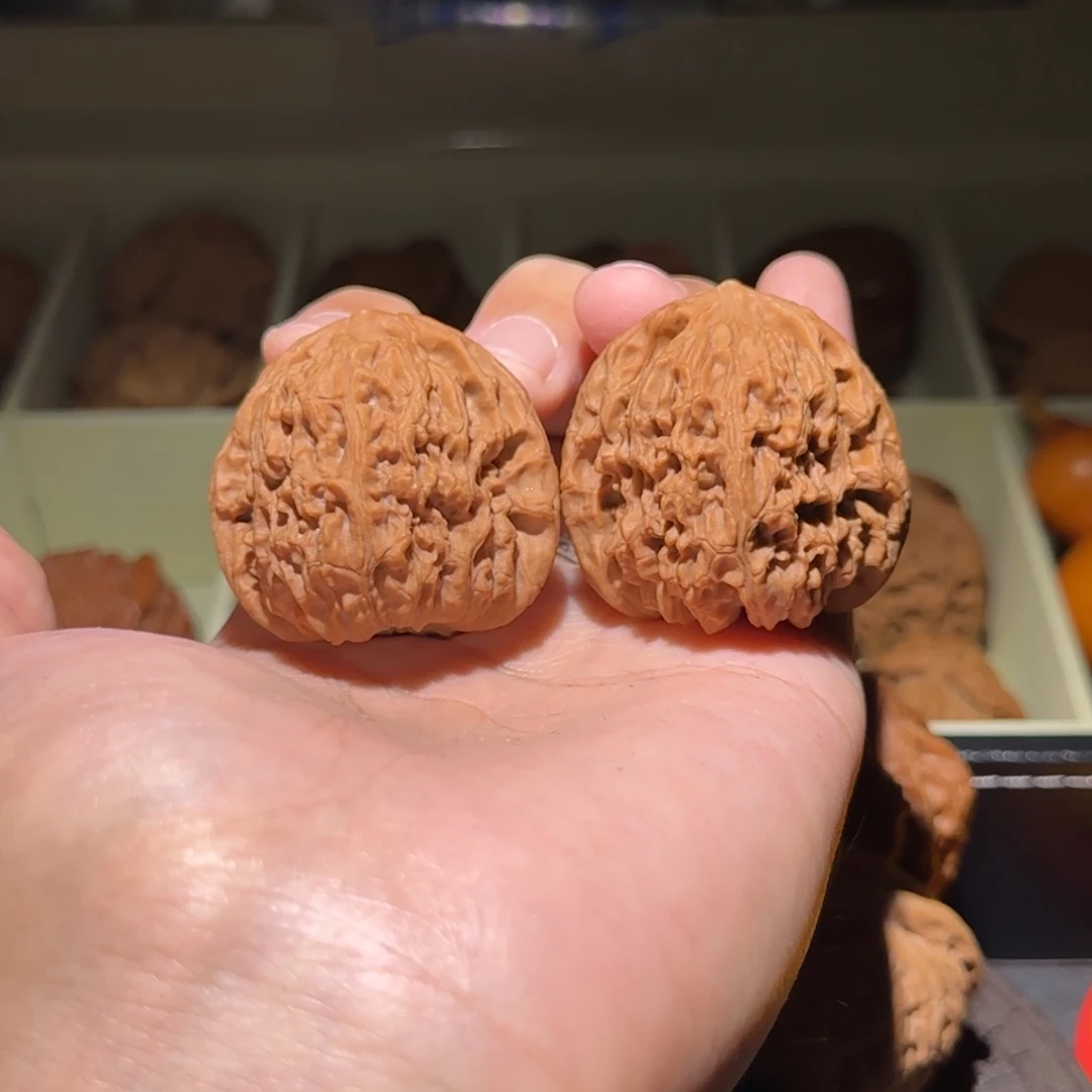 吊坠文玩核桃红皮三角40全品