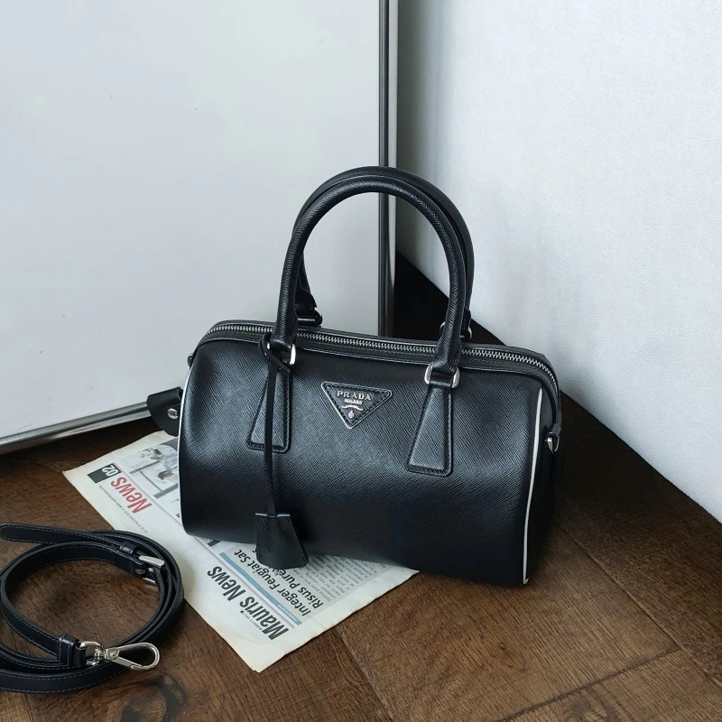 95新 Prada/普拉达 PRADA 黑银牙签纹牛皮手提斜挎包 52259