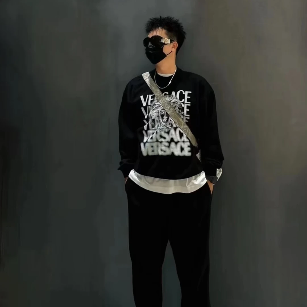 未使用 VERSACE/范思哲 男士新款时尚休闲潮流套头运动百搭卫衣