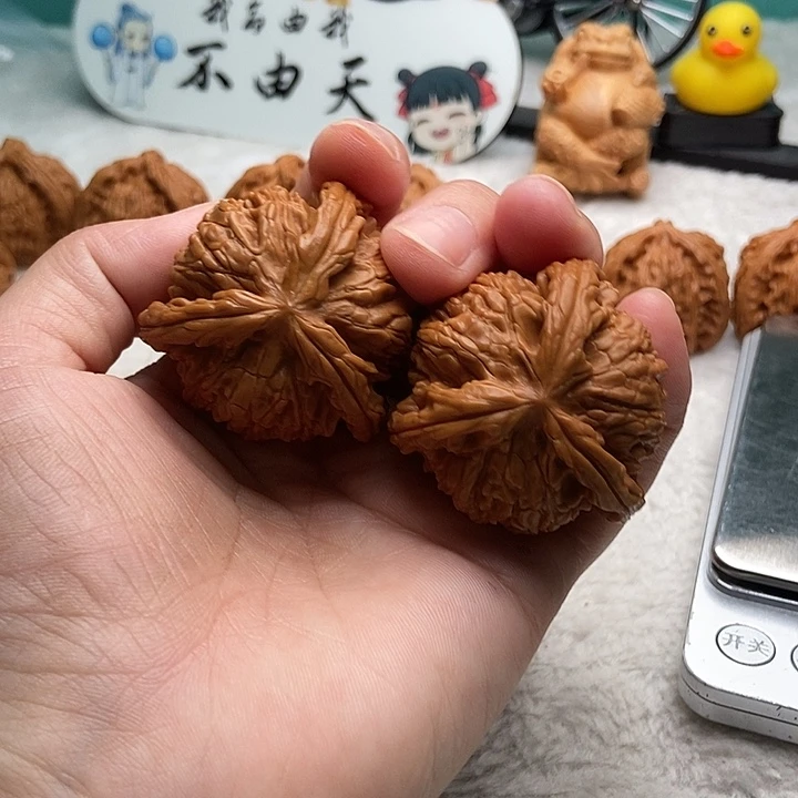 文玩核桃把件帽*生三棱