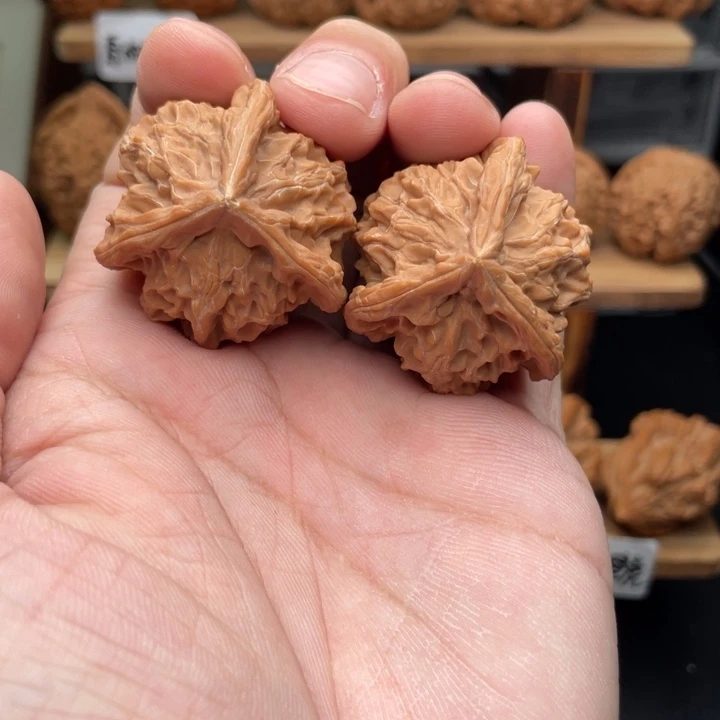 把件文玩核桃盘山三棱36