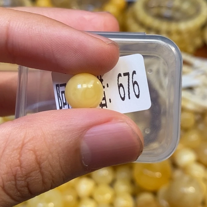 琥珀未镶嵌珠宝奇石676