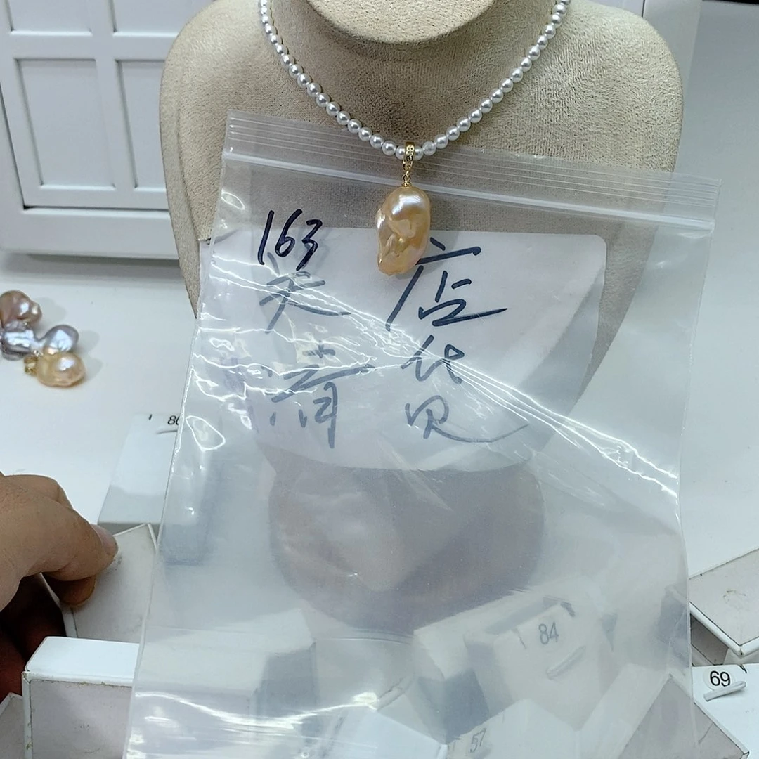 淡水珍珠颈饰合金