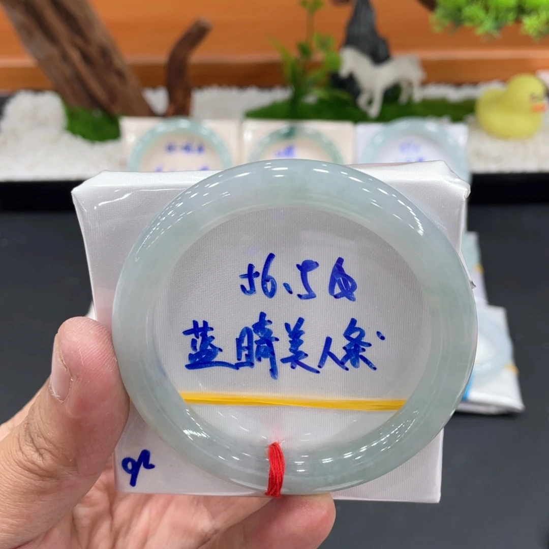 翡翠未镶嵌手镯缅甸翡翠