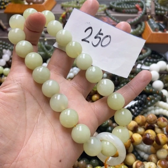 未镶嵌蛇纹石玉手链