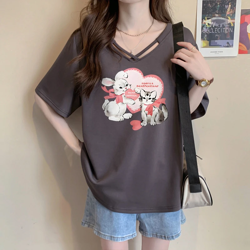 设计感V领短袖T恤女夏季韩版宽松休闲洋气百搭小个子正肩卡通上衣