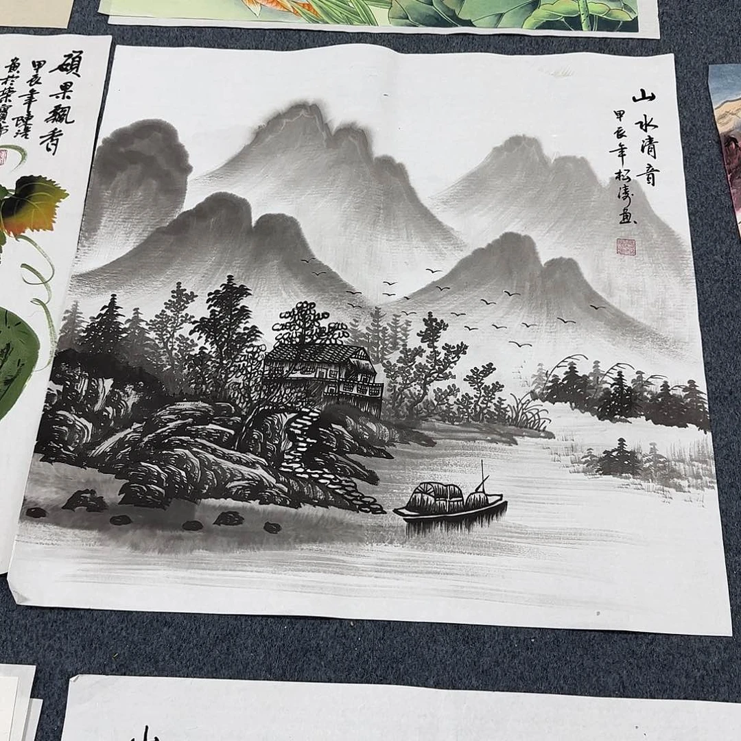 国画尺寸70X70手绘作品