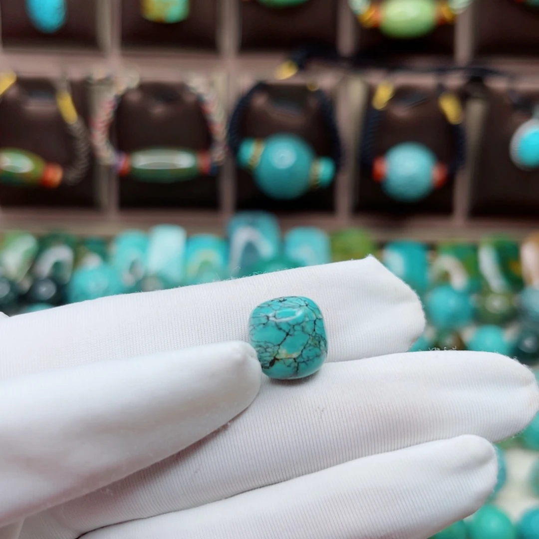 绿松石未镶嵌原矿