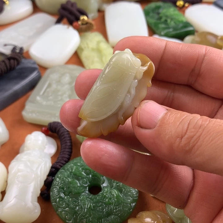 未镶嵌和田玉挂件