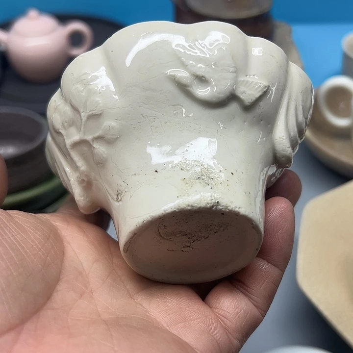 微瑕………………………. 杯