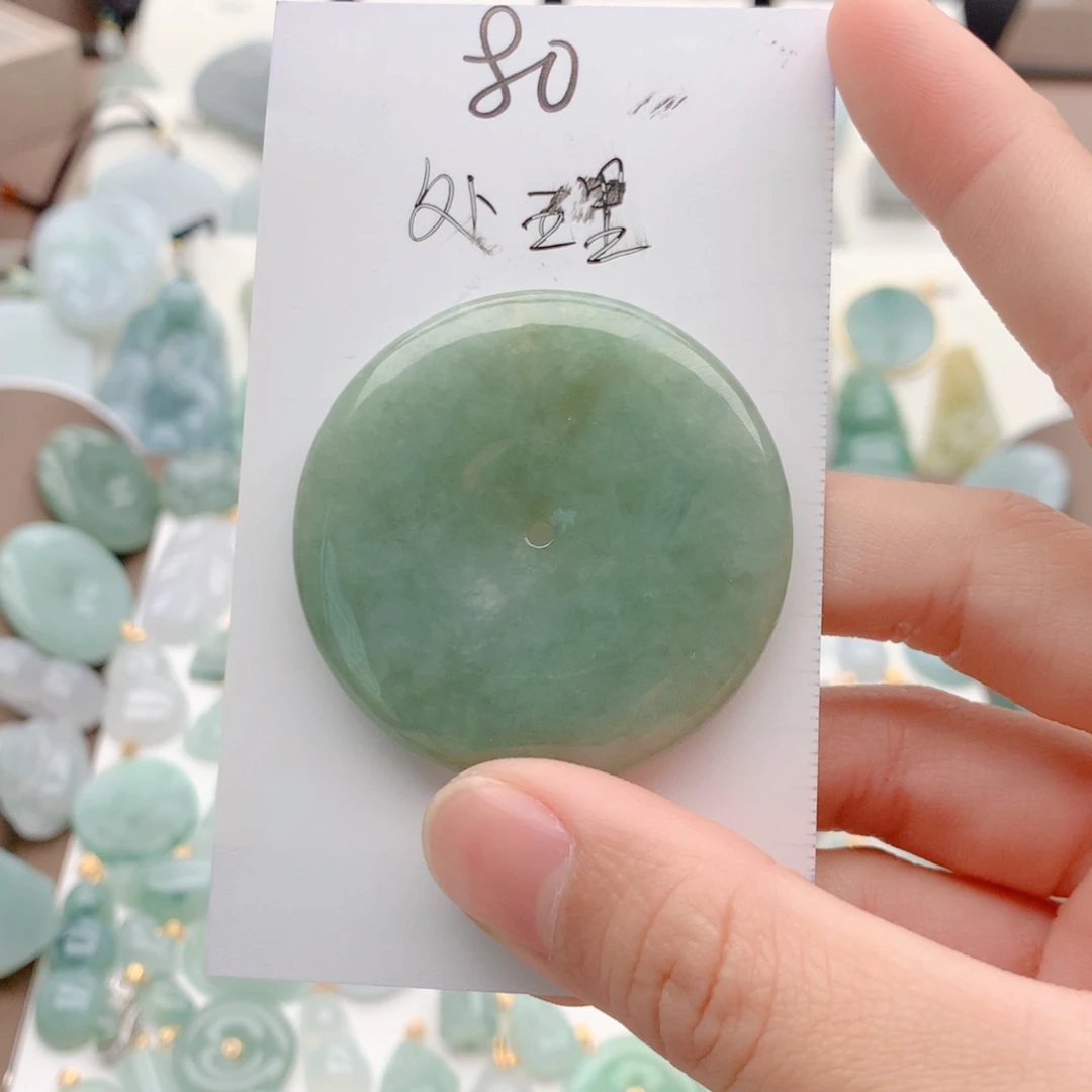 翡翠未镶嵌颈饰吊坠