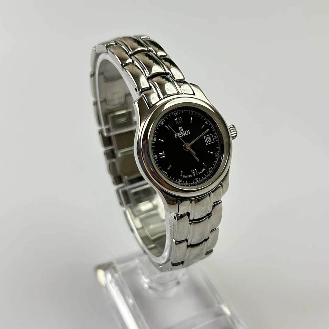 95新 FENDI/芬迪 芬迪C/HS0142/石英时尚腕表/表径26mm经典