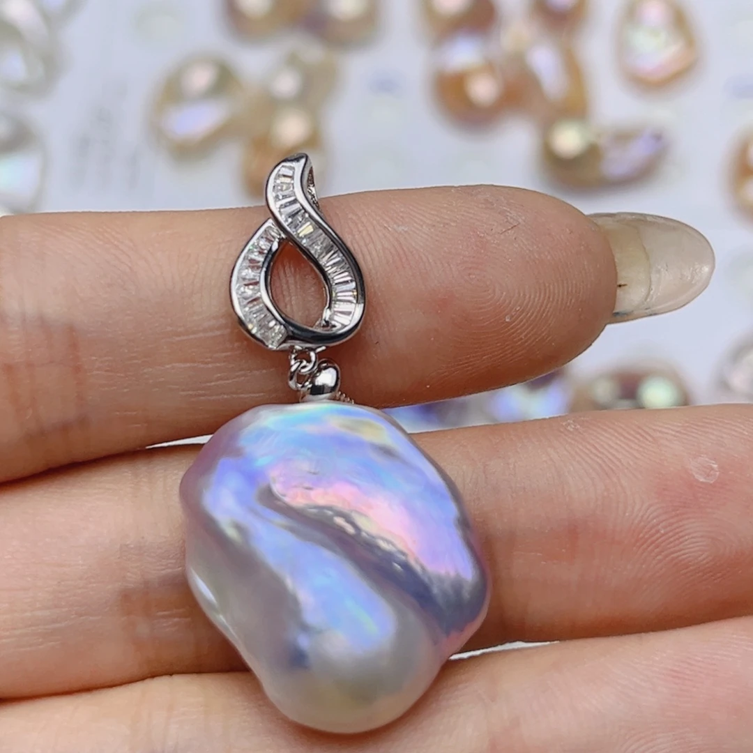 茜***茜未镶嵌淡水珍珠颈饰