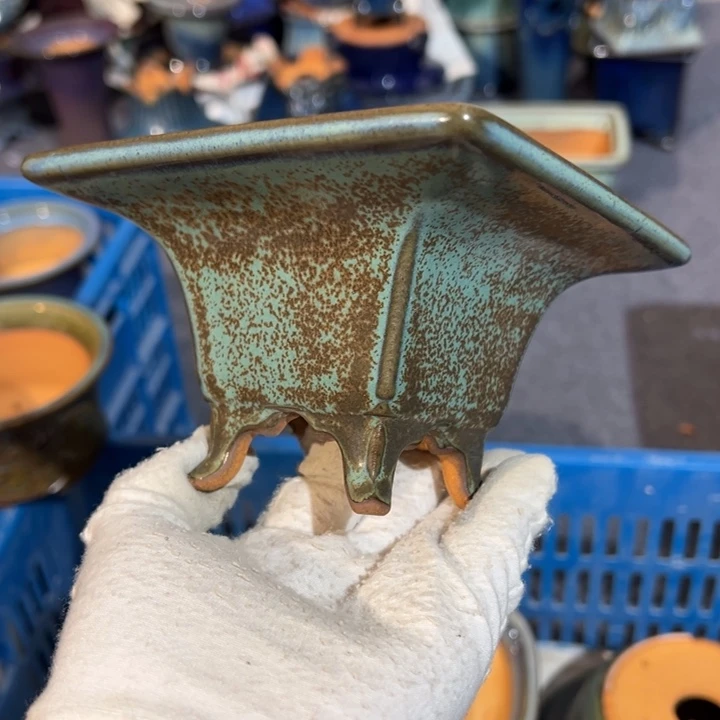 当代觉象花盆艺术作品