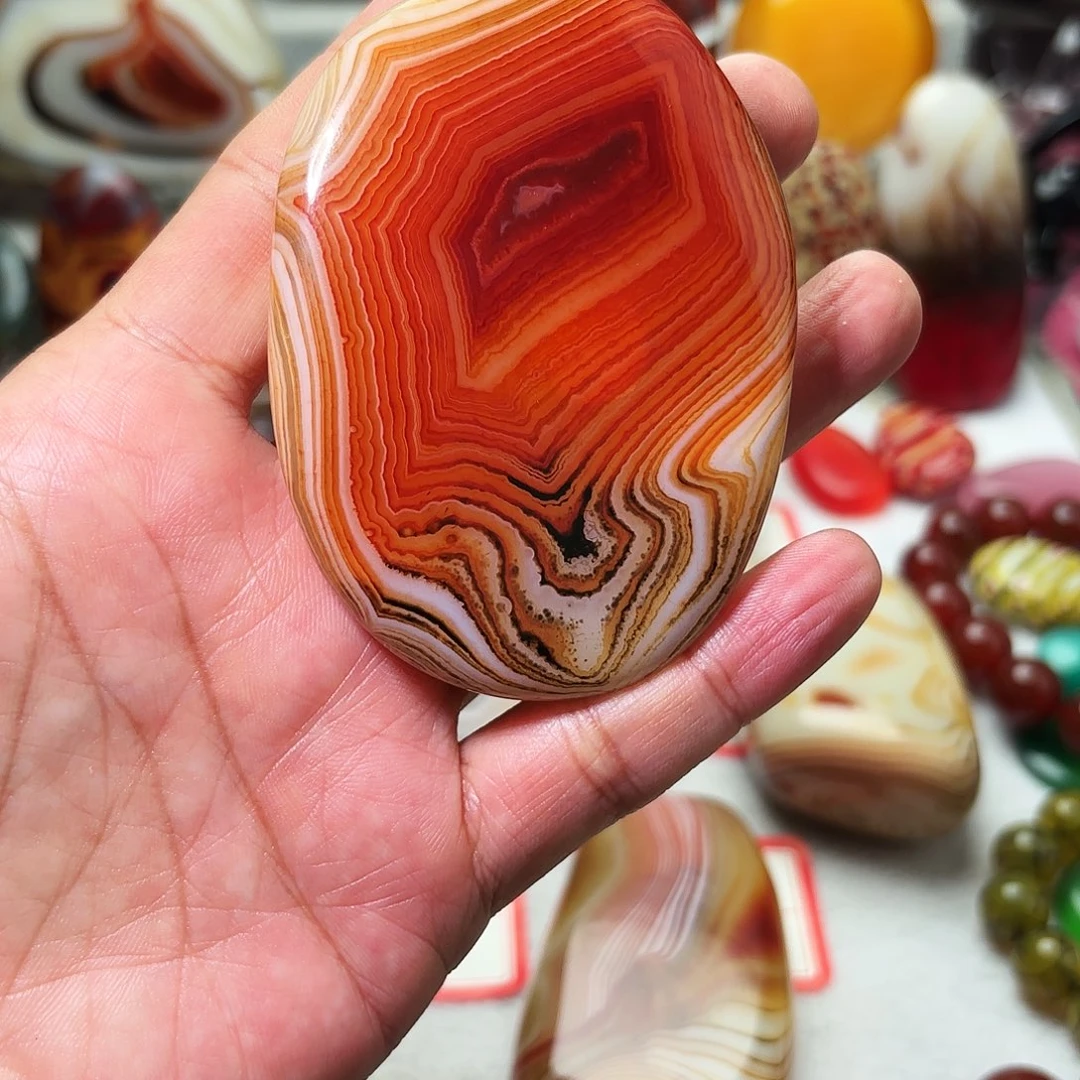 东***L玛瑙/玉髓未镶嵌颈饰