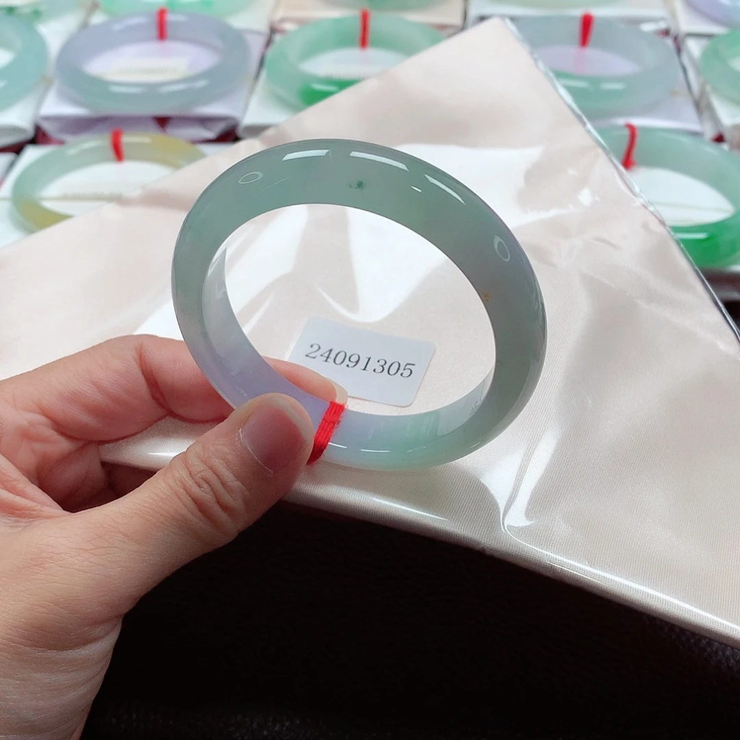 翡翠手镯未镶嵌天然A货翡翠手镯