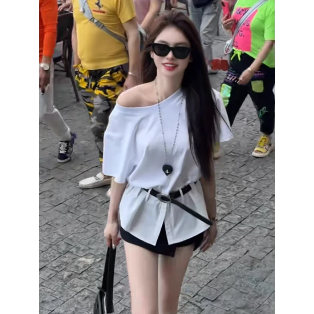 夏日穿搭套装女2025新款辣妹一字领斜肩短袖T恤+高腰短裙两件套