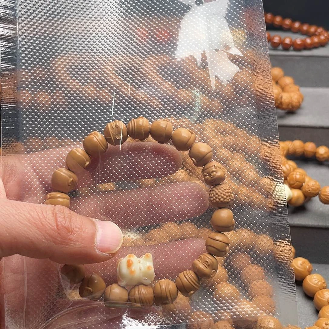 猴头核桃吊坠C****?蜡笔