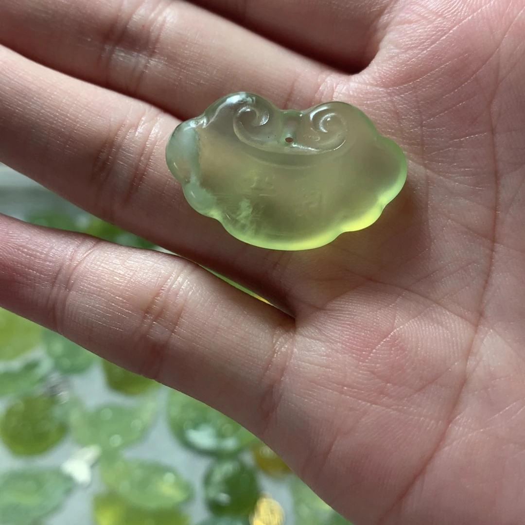 合金蛇纹石玉颈饰微瑕