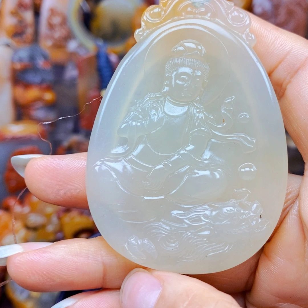石英质玉（黄龙玉）未镶嵌颈饰