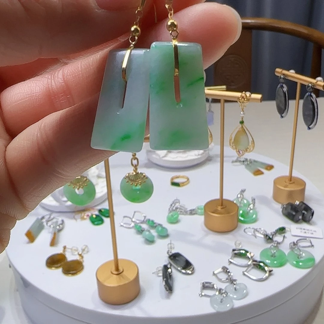 翡翠耳饰18K金镶嵌天然缅甸a货翡翠