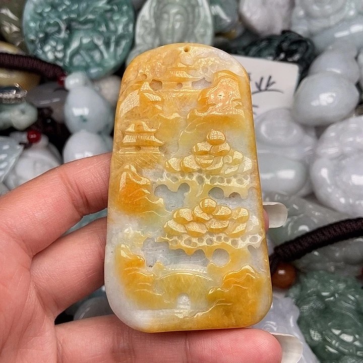 颈饰未镶嵌翡翠郑***贵翡翠