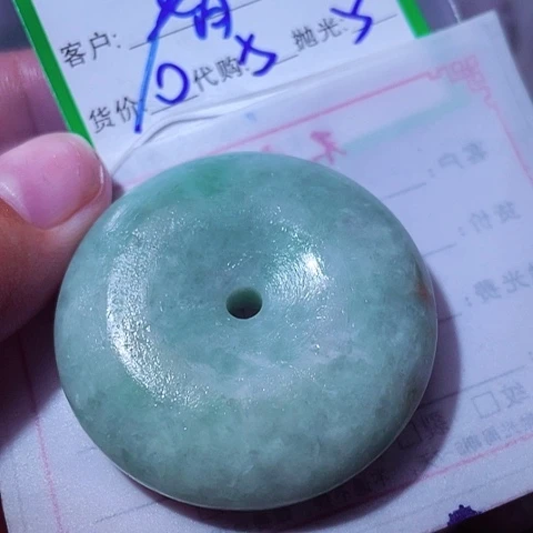 翡翠未镶嵌颈饰娟