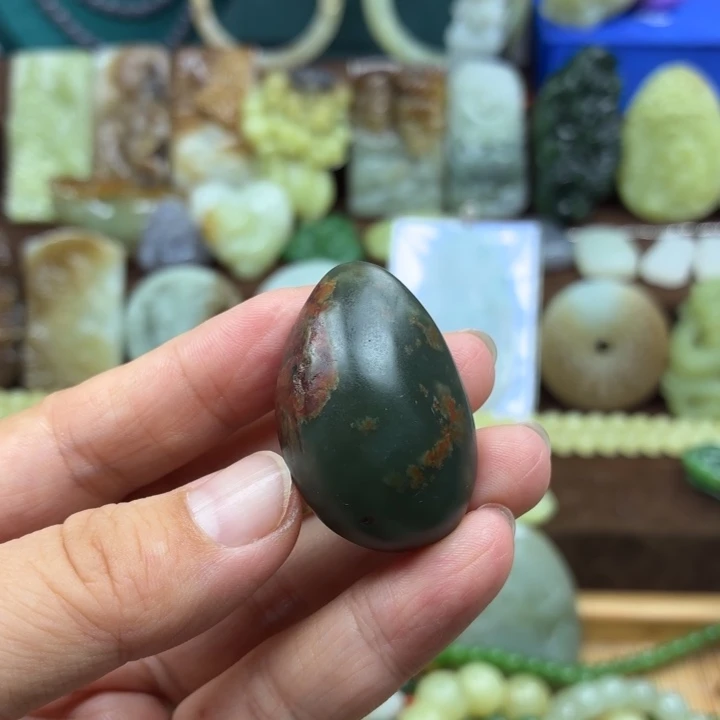 晨***露颈饰未镶嵌和田玉