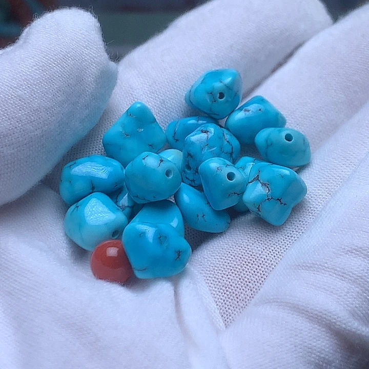 南红玛瑙未镶嵌珠宝奇石九***月