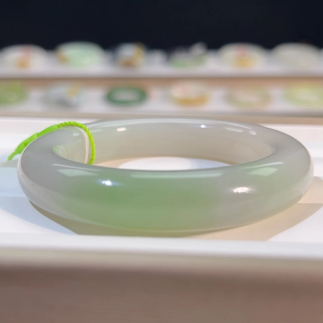 未镶嵌手镯和田玉   「紫翠」