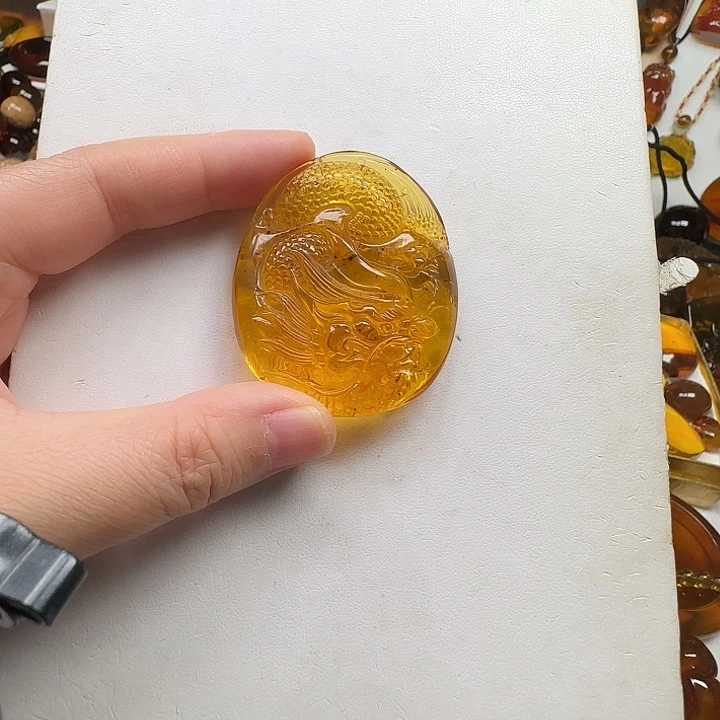 金珀颈饰未镶嵌天然缅甸琥珀雕刻龙吊坠19.3克