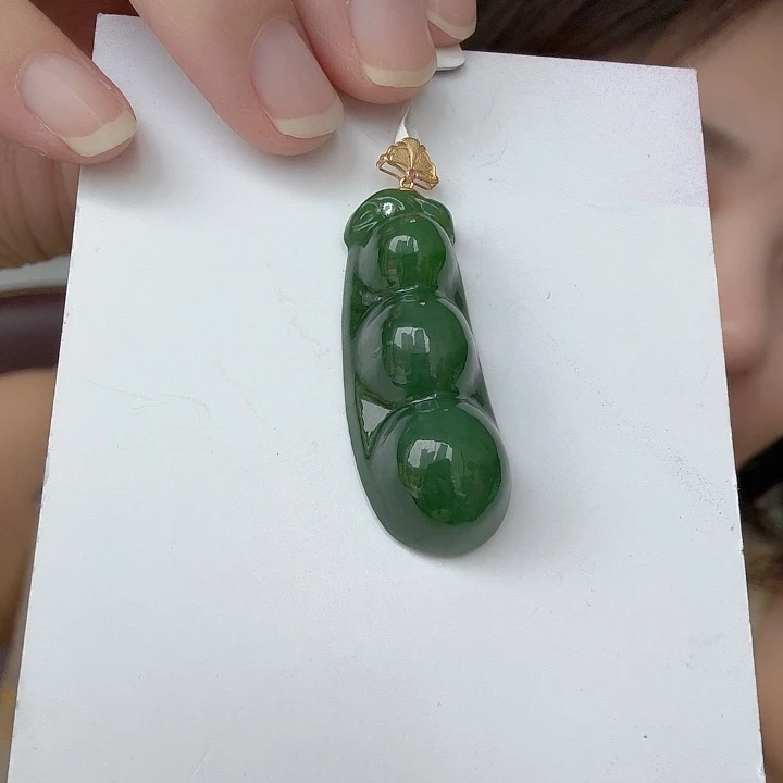 和田玉18K金镶嵌颈饰倩