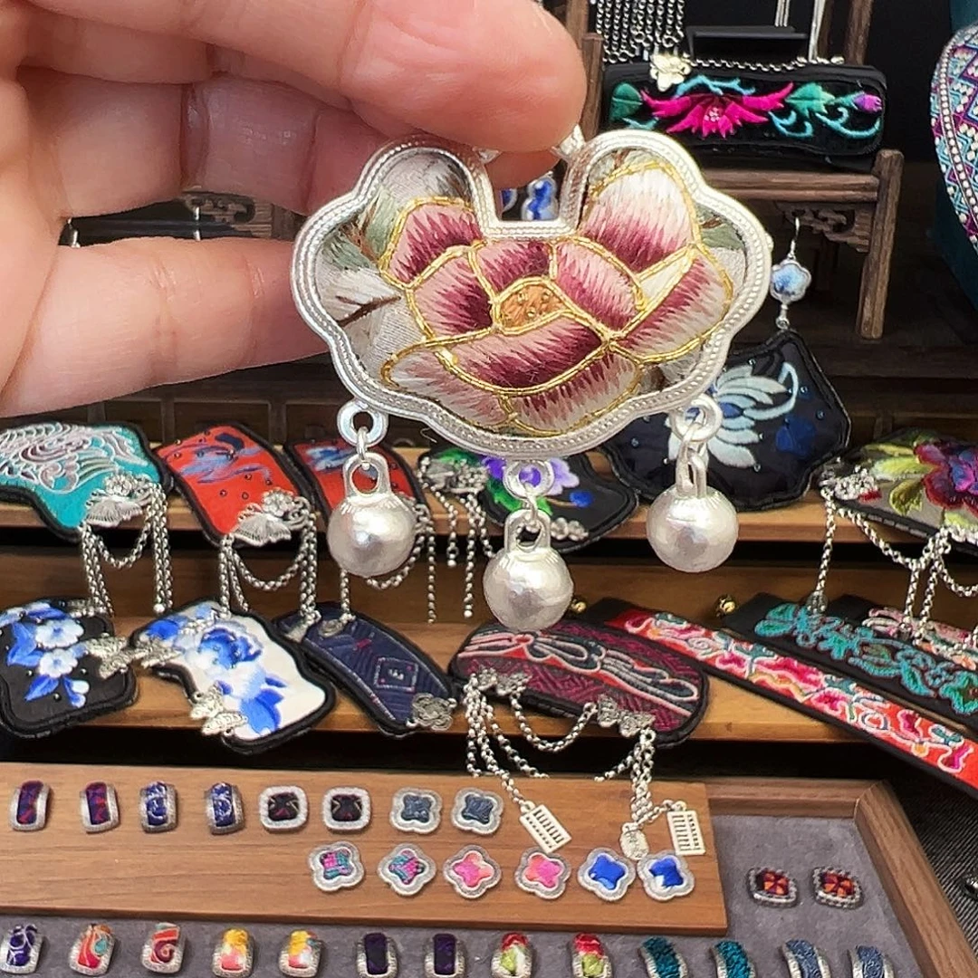 织绣手工刺绣工艺品