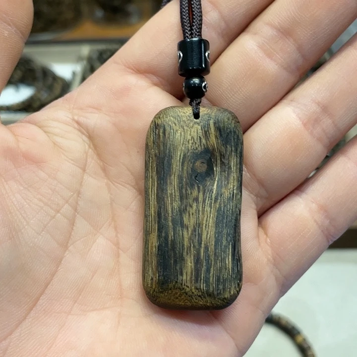 沉香吊坠奇楠挂件红油老料