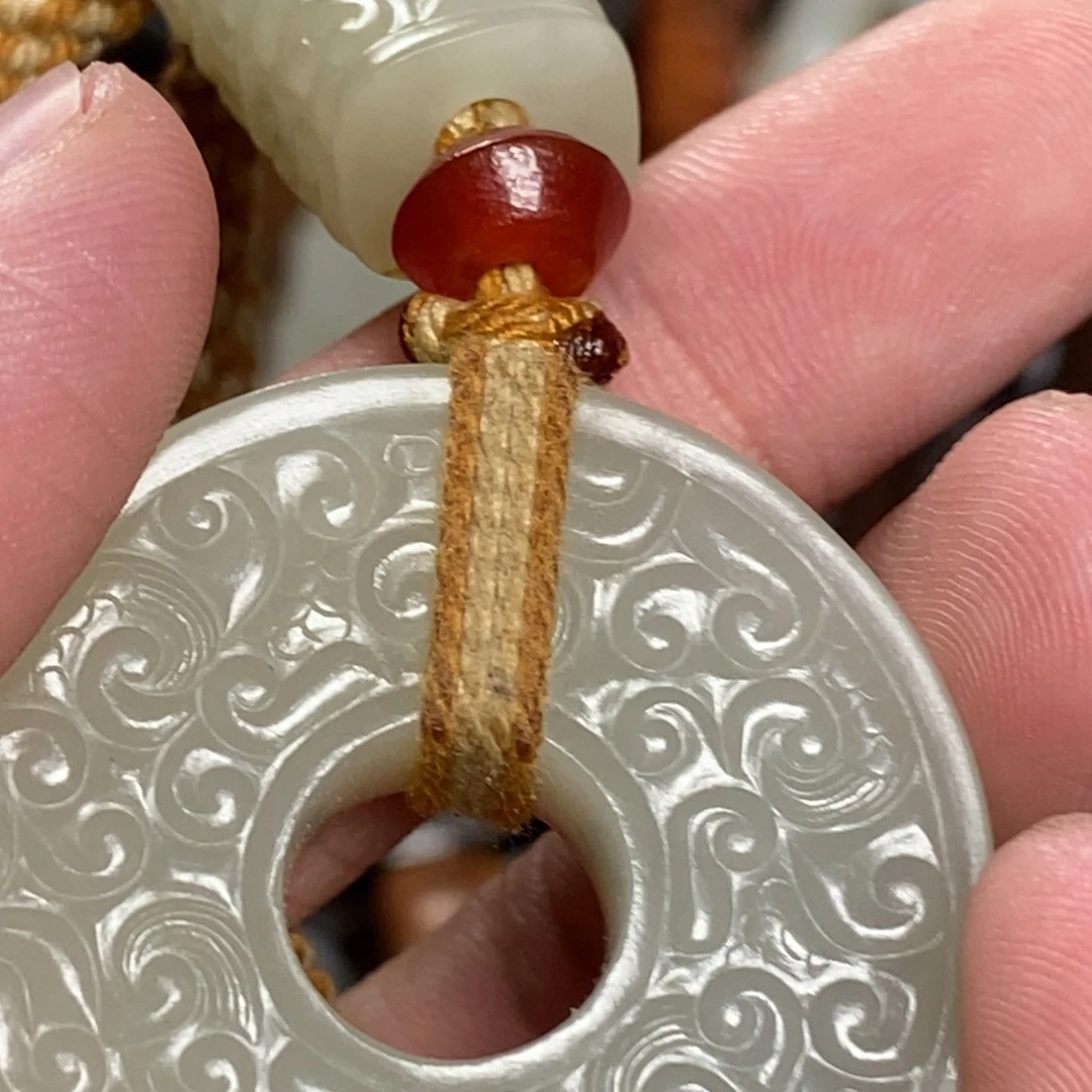 牛***牵颈饰未镶嵌和田玉