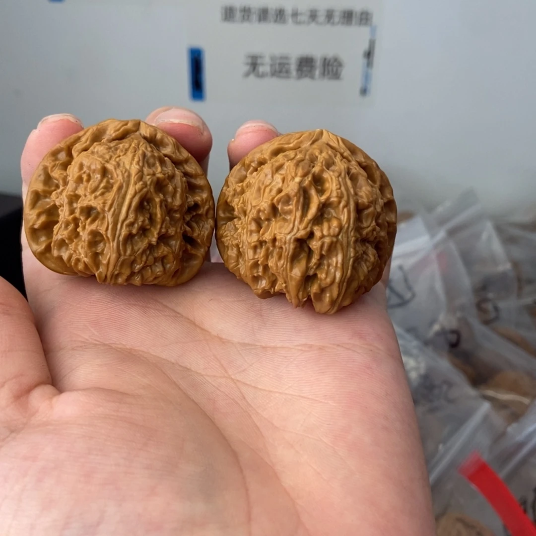 文玩核桃把件文玩核桃三角白41尺寸