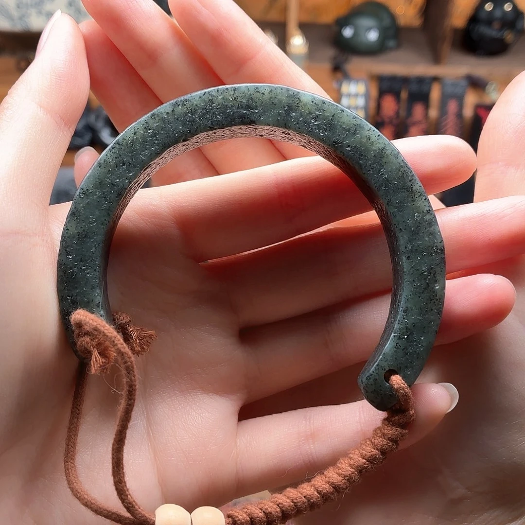 没****和田玉未镶嵌颈饰