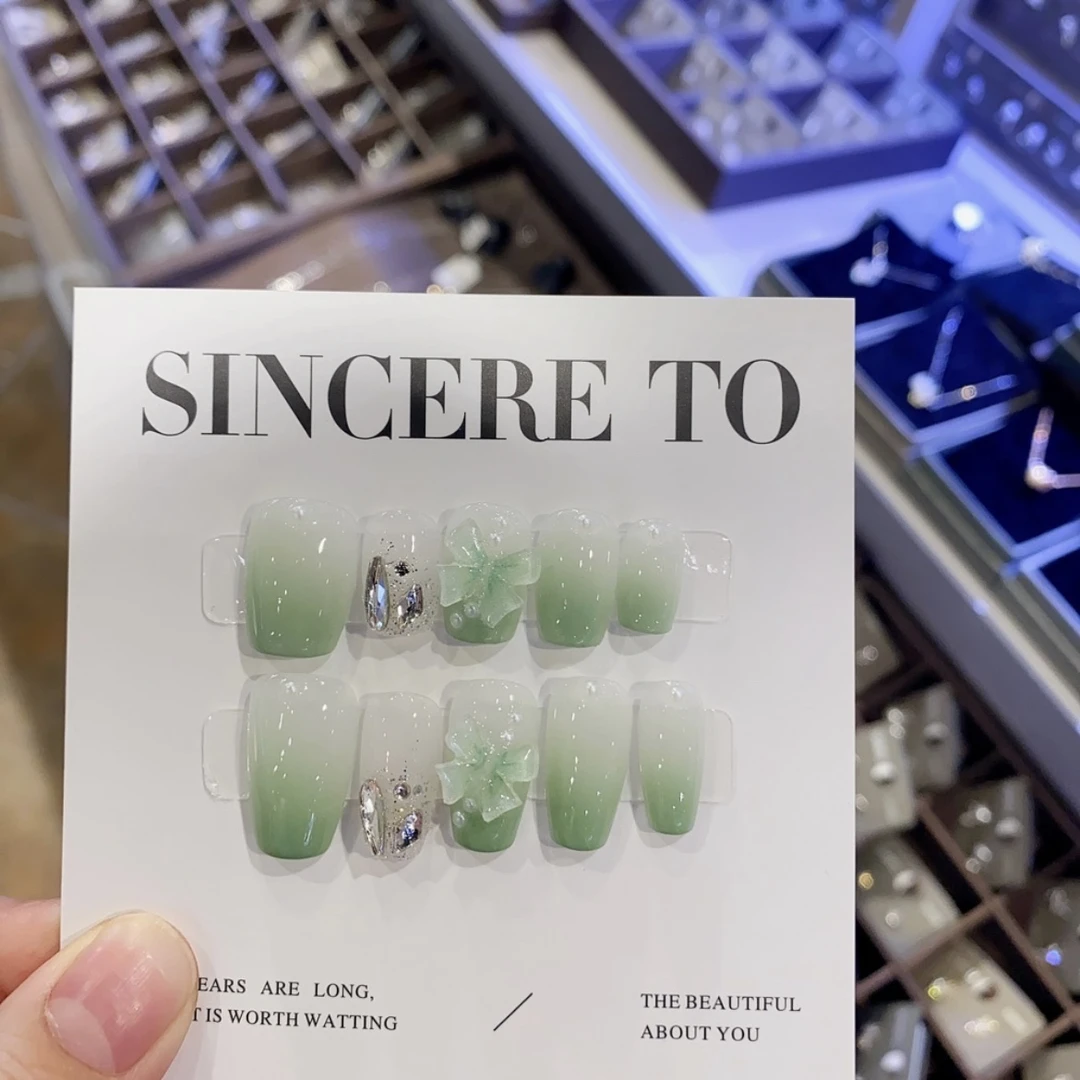 清【奶绿泡泡】053大小姐 高端手工穿戴甲10片