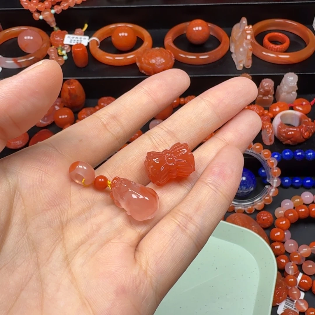 爱***释南红玛瑙未镶嵌配饰