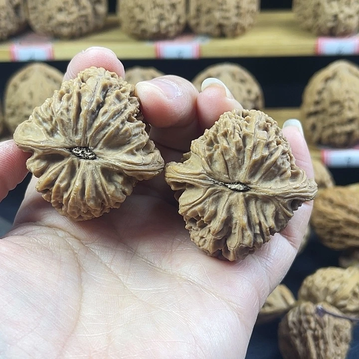 强***3吊坠文玩核桃南疆石