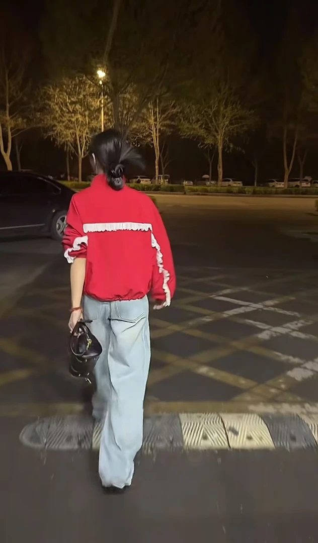 霍梦雪 蕾丝拼接休闲外套 A红色 253098