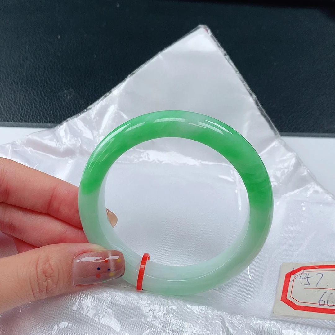 未镶嵌手镯翡翠009